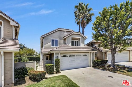3741 Rutherford Ct, Inglewood, CA, 90305-2243 | Card Image
