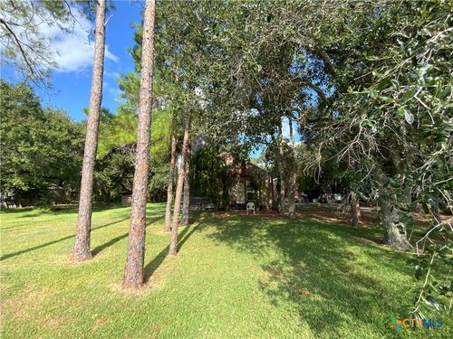 210 Oak St, Palacios, TX, 77465-6887 | Card Image
