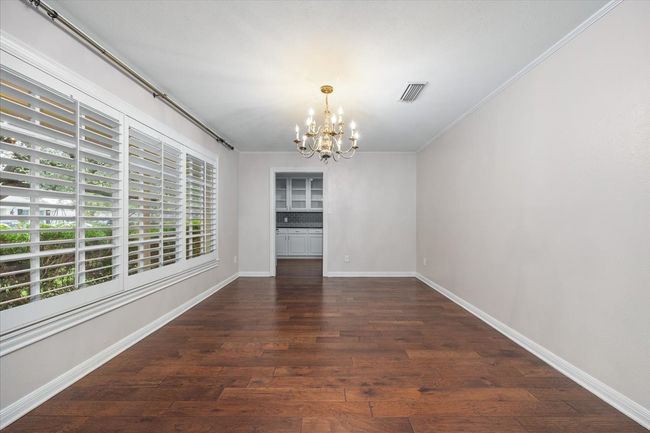 Living or Dining area | Image 15