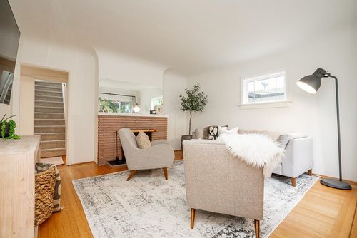 134 W 40th Ave, Vancouver, BC, V5Y2R2 | Card Image