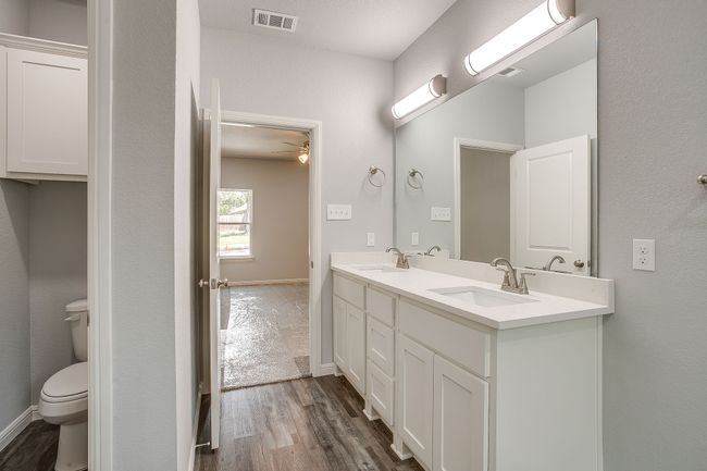9316 Apache Trl, House other with 3 bedrooms, 2 bathrooms and null parking in Rio Vista TX | Image 32