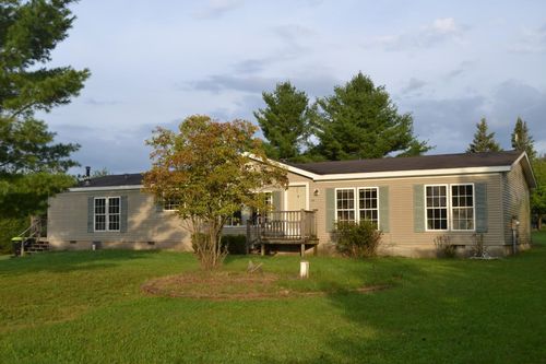 1617 Aberdeen Dr, Gladwin, MI, 48624-8103 | Card Image