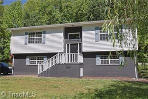 1474 Sherwood Dr, Reidsville, NC, 27320-5223 | Card Image
