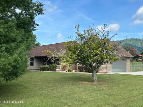 449 Old Middlesboro Hwy, La Follette, TN, 37766-7250 | Card Image