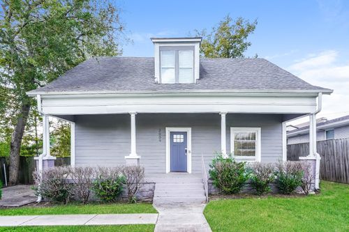2009 12th Ave N, Nashville, TN, 37208-1409 | Card Image