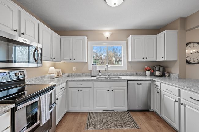 Large Kitchen | Image 15
