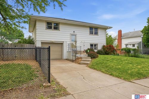 851 W Rose St, Lincoln, NE, 68522-1637 | Card Image