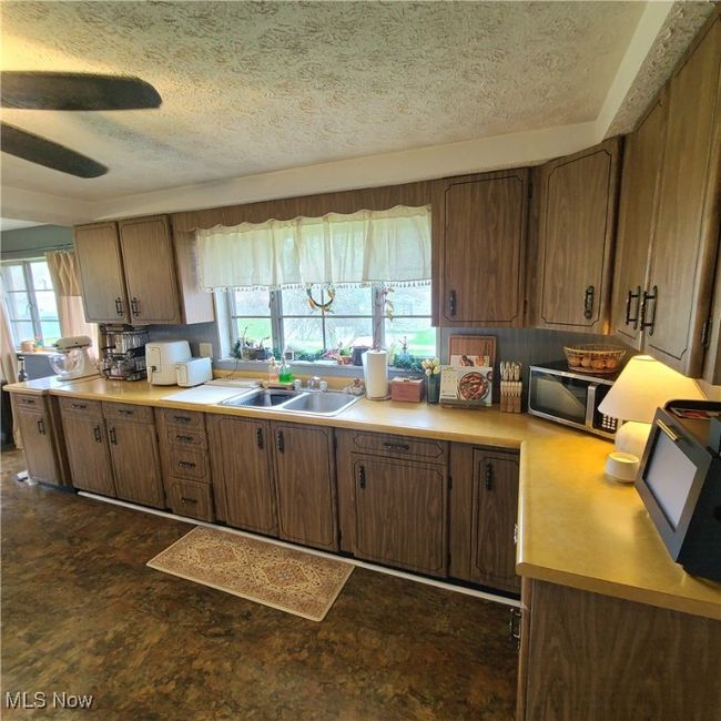 243 Hagan St, House other with 3 bedrooms, 2 bathrooms and null parking in Adena OH | Image 8