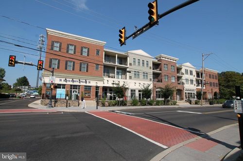 apt-2a-200 N Sycamore St, NEWTOWN, PA, 18940-1528 | Card Image