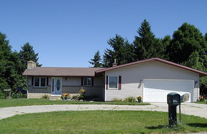 8 Mile Rd, Comstock Park, MI 49321