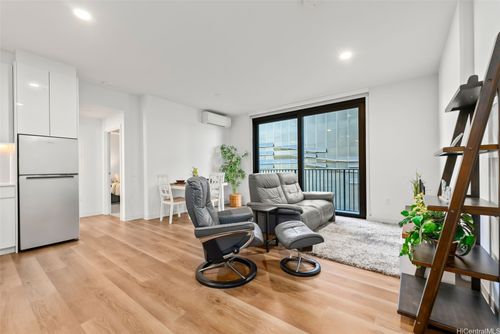 apt-512-987 Queen St, Honolulu, HI, 96814-5264 | Card Image