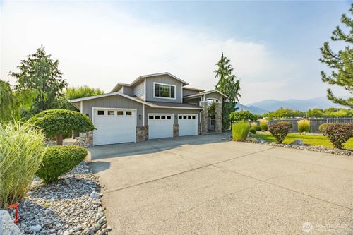 60 Wall St, Manson, WA, 98831-9038 | Card Image
