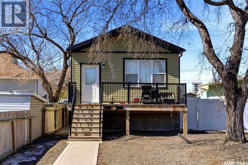 960 Wallace St, Regina, SK, S4N3Y5 | Card Image