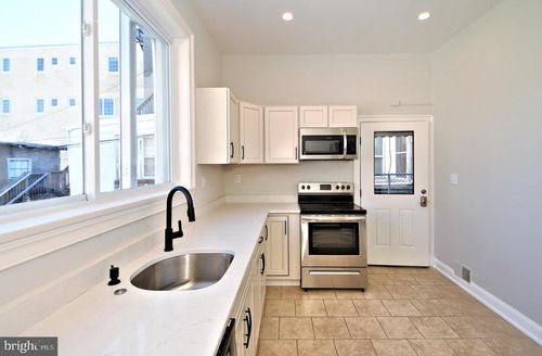 apt-a-241 Bridge St, PHOENIXVILLE, PA, 19460-3409 | Card Image