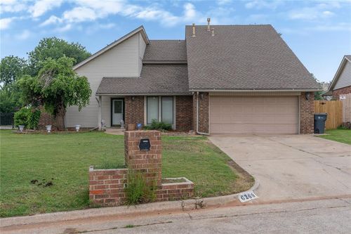 6209 Inland Rd, Warr Acres, OK, 73132-6441 | Card Image