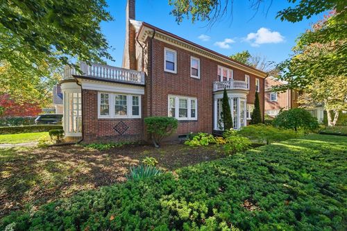 6 Elba St, Brookline, MA, 02446-6759 | Card Image