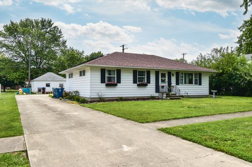 109 E Seminole St, Dwight, IL, 60420-1147 | Card Image