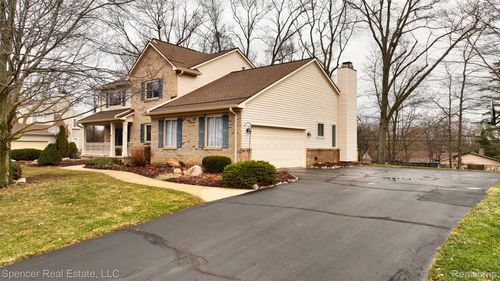 6350 Waldon Woods Dr, Clarkston, MI, 48346-2480 | Card Image