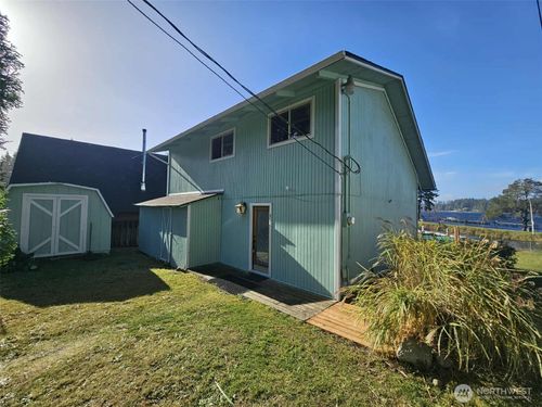 451 E Mason Lake Dr E, Grapeview, WA, 98546-9527 | Card Image