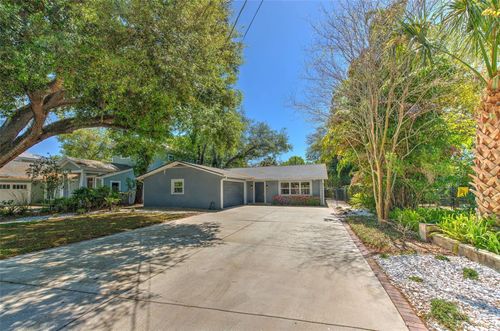 3208 W Hawthorne Rd, TAMPA, FL, 33611-2938 | Card Image