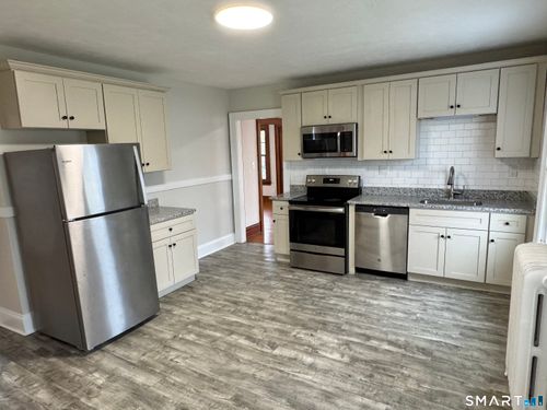 fl-2nd-29 Nesbit Ave, West Hartford, CT, 06119-2010 | Card Image