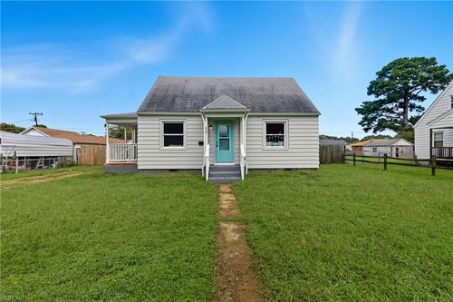 11 Langley Ave, Newport News, VA, 23601-2120 | Card Image