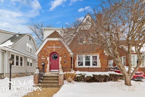 1740 Anita Ave, Grosse Pointe Woods, MI, 48236-1440 | Card Image