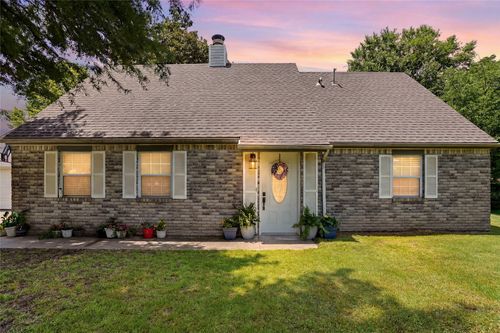 1502 3rd Ave, Warner, OK, 74469-8012 | Card Image