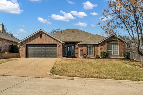 7905 Ember Oaks Dr, North Richland Hills, TX, 76182-7321 | Card Image