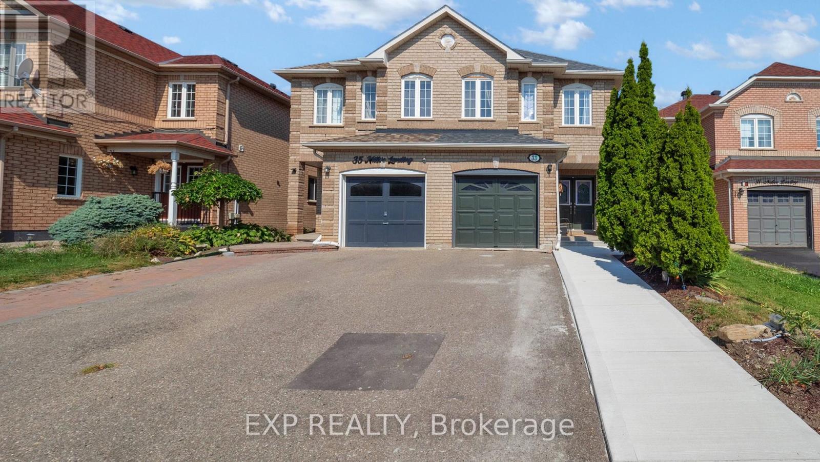 Residential Lease in Brampton (Fletcher's Creek Village)