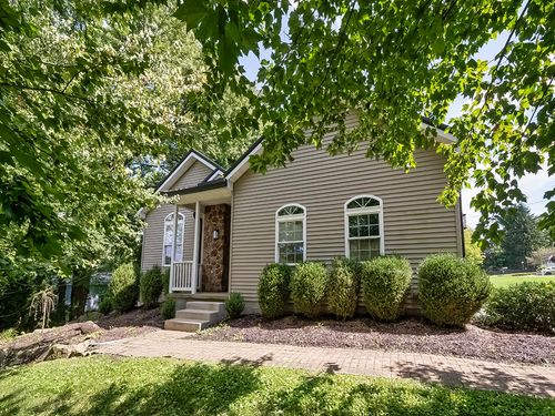 936 Martin Ave, Sharpsville, PA, 16150-1933 | Card Image