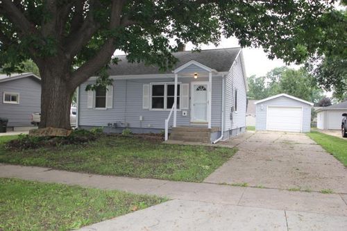 1112 Oregon St, Waterloo, IA, 50702-2647 | Card Image