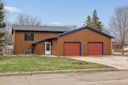 300 Aster Dr, Northfield, MN, 55057-2875 | Card Image