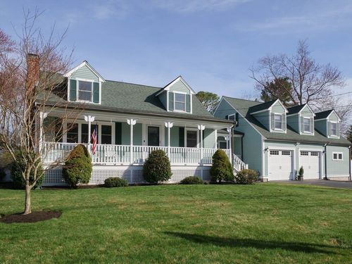 97 Hartwell Rd, Bedford, MA, 01730-2409 | Card Image