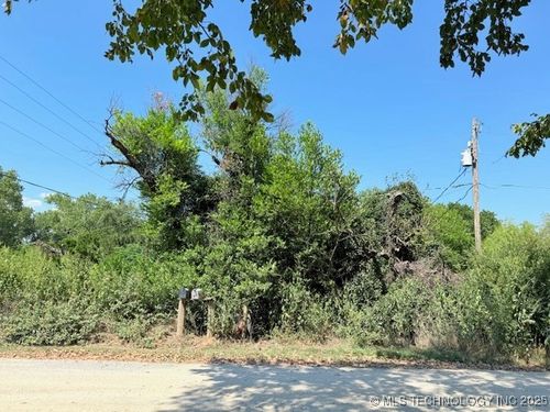 10 Trails End Ln, Cartwright, OK, 74731-5004 | Card Image