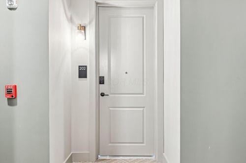 202-270 Dickenson St, Columbus, OH, 43215 | Card Image