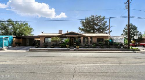 525 S Espina St, Las Cruces, NM, 88001-3226 | Card Image