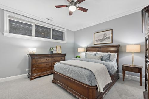 apt-1e-630 W Wellington Ave, Chicago, IL, 60657-5344 | Card Image