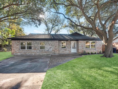 609 Debbie Ln, Alvin, TX, 77511-5321 | Card Image