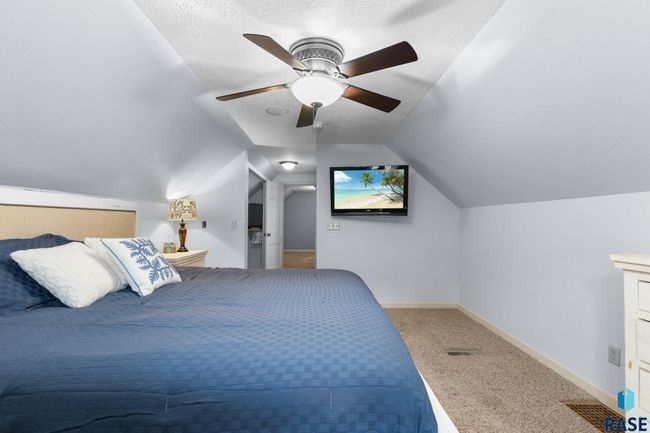 2424 S Main Ave, House other with 4 bedrooms, 3 bathrooms and null parking in Sioux Falls SD | Image 22
