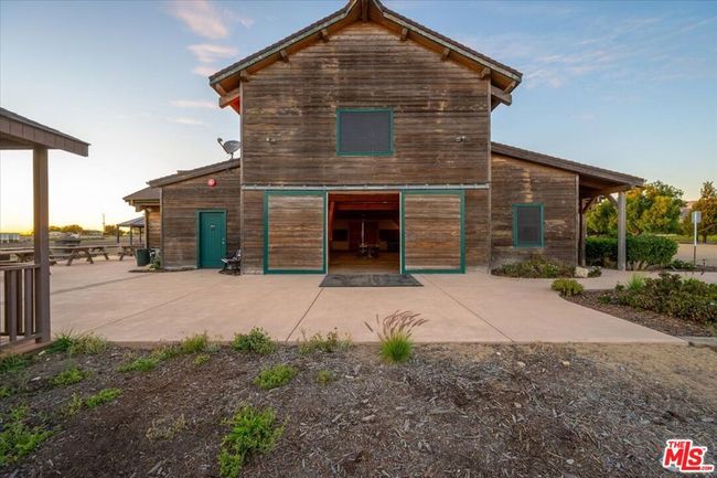 Back of Barn | Image 42