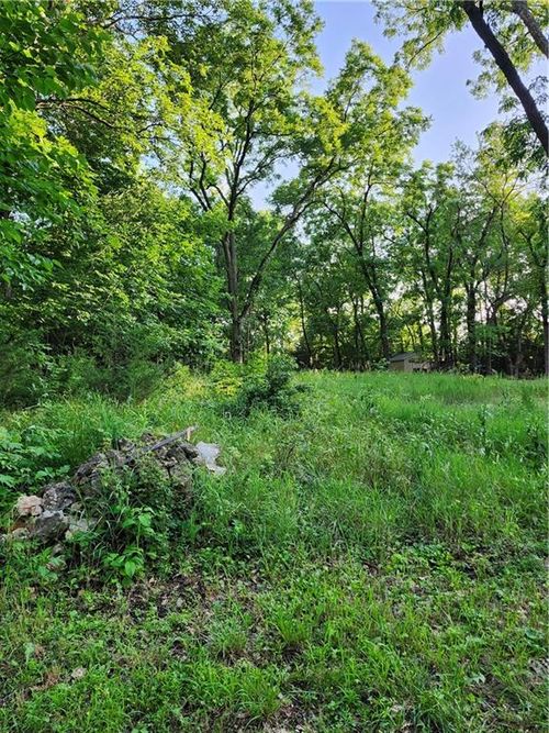 18 Sunset Circle, Linn Valley, KS, 66040 | Card Image