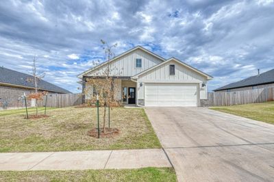 345 Megan Court, House other with 3 bedrooms, 2 bathrooms and null parking in Blanchard OK | Image 2