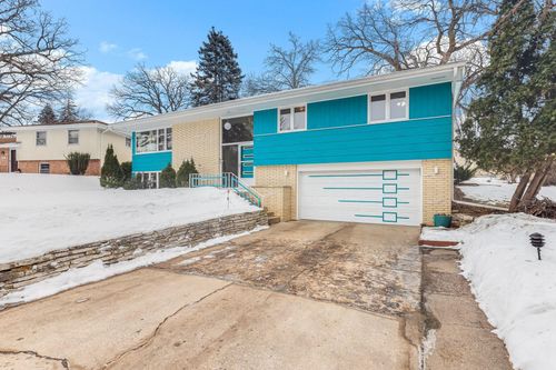 160 Stonybrook Way Ne, Fridley, MN, 55432-2469 | Card Image