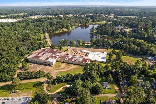 220 W Whitworth Street, Hazlehurst, MS, 39083 | Card Image