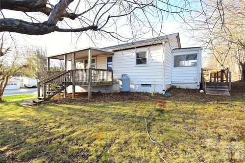 8 Donna Dr, Candler, NC, 28715-9569 | Card Image