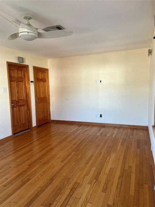 a-8453 Howard Dr, Houston, TX, 77017-4731 | Card Image