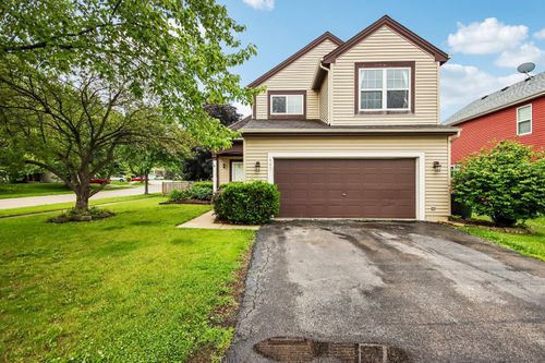 647 E Princeton Ct, Round Lake Beach, IL, 60073-4912 | Card Image