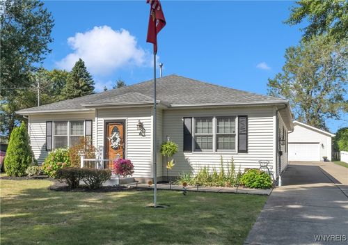60 Old Falls Blvd, North Tonawanda, NY, 14120-4504 | Card Image