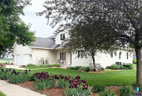 500 Brandenburg St, Luverne, MN, 56156-1064 | Card Image